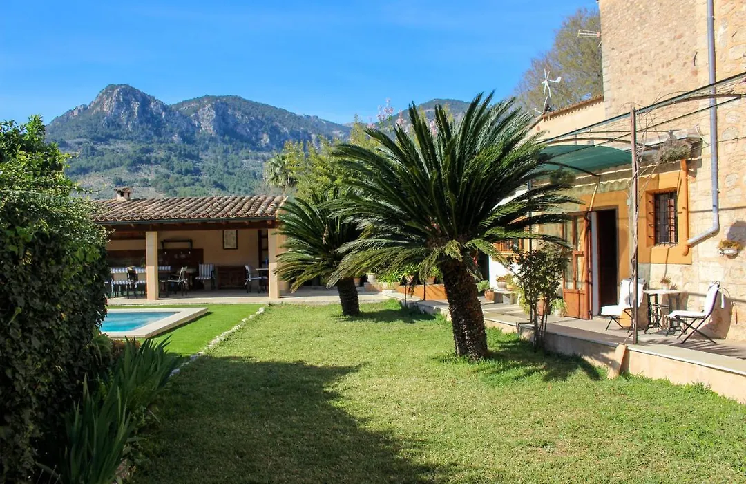 Villa Rae-1
